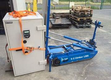 Load image into Gallery viewer, AEUP E-Z CLIMBER 1300 - Horizontal (1300H) or Vertical (1300V) Tracked Climber - New